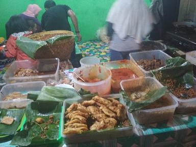 NASI UDUK J.M.