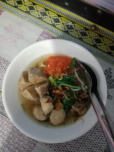 BAKSO DAN MIE AYAM MBA LIA