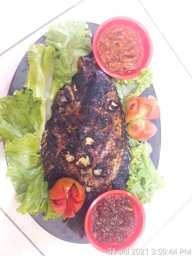 DAPUR PAKPOH AYAM GEPREK & IKAN BAKAR