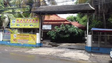 RUMAH MAKAN AYAM GORENG KALASAN