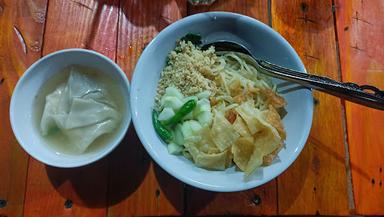 PANGSIT MIE & BAKSO CAK DI