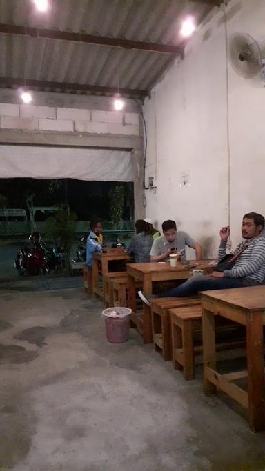 WARKOP DEESHA COFFEE