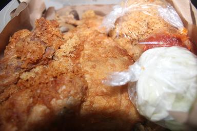 AYAM GORENG MBAK LARAS