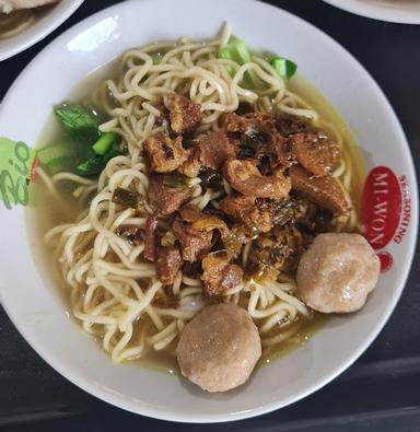 BAKSO BABI & MIE BABI NAZARETH