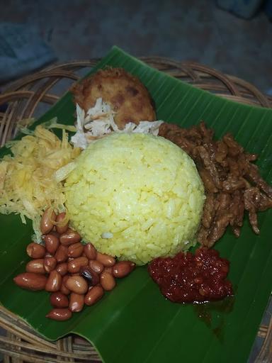 GUDEG BU KADI PUSAT