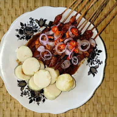 SATE AYAM MADURA CAK ANWAR BELORAN