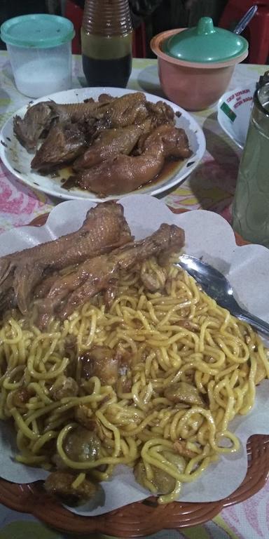 PODO MORO MIE AYAM DAN BAKSO, SPESIAL MIE AYAM GORENG (MIAGO)