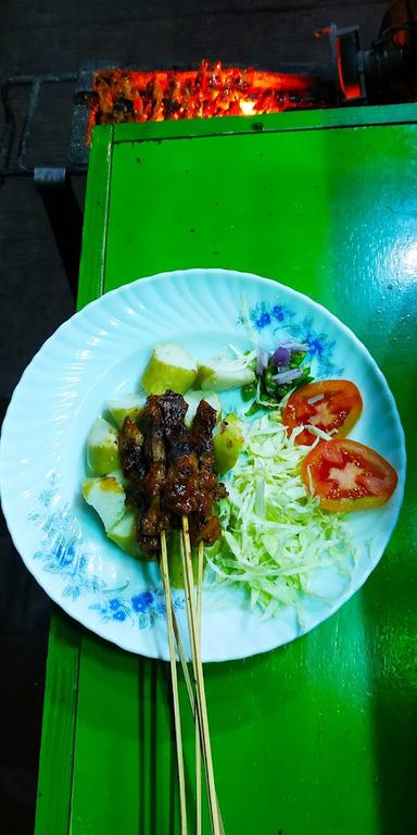 SATE AYAM KAMBING MADURA ABANG UMAR SAKERA