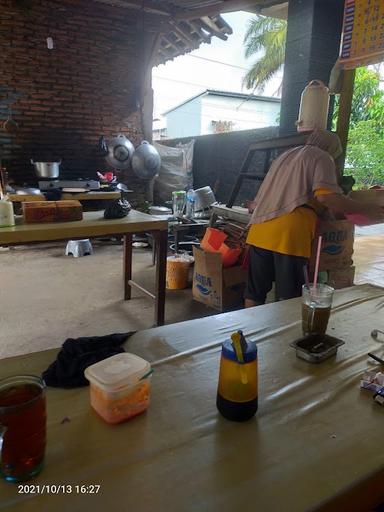 WARUNG MAKAN SOTO BU TASMI