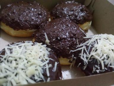 RUMAH DONAT BESUKI