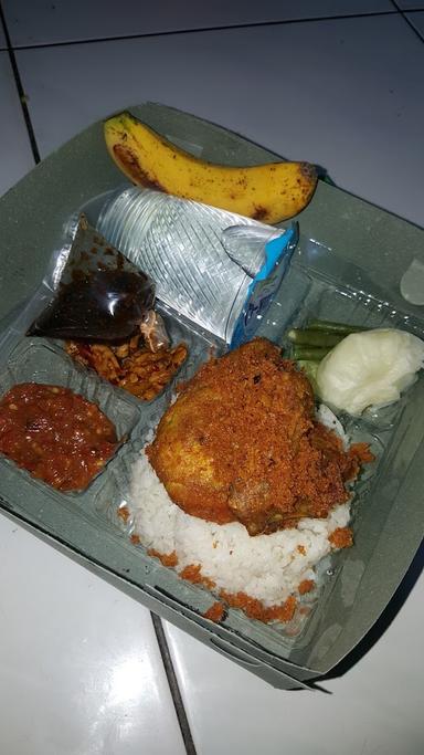 AYAM PENYET ALI TANJUNG