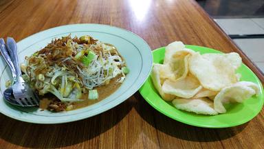 BUBUR AYAM DAN KETOPRAK CIREBON PUTRA TUNGGAL