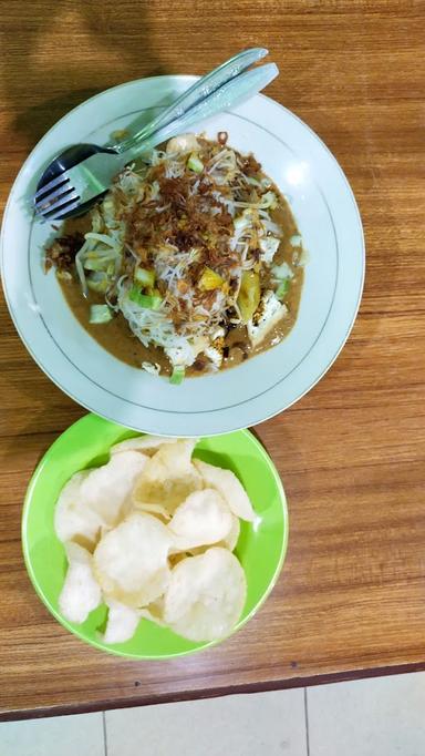 BUBUR AYAM DAN KETOPRAK CIREBON PUTRA TUNGGAL