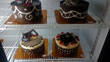 KELUARGA BAKERY