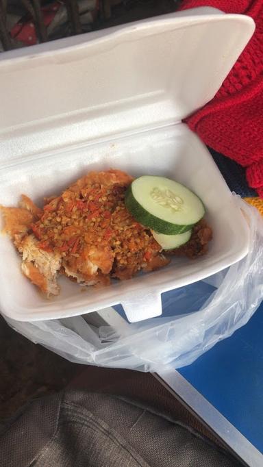 AYAM GEPREK BENSU BINJAI