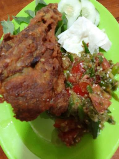 AYAM PECAK & SEAFOOD 79 BINJAI