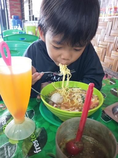 BAKSO BACOK MBAK YUNI