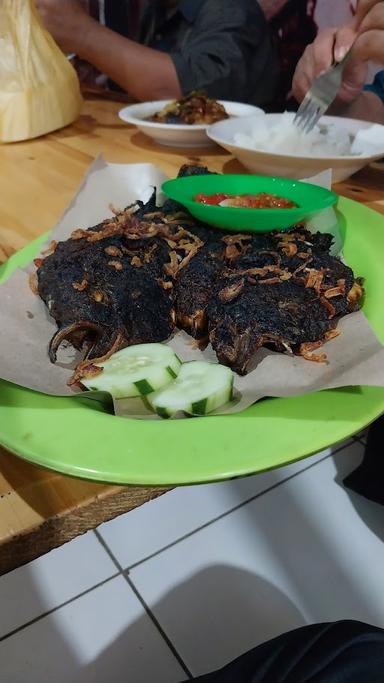 AYAM BAKAR MORO TRESNO