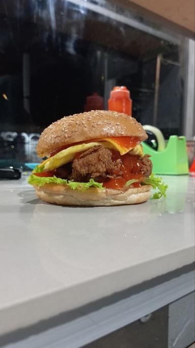 KRUSTY BURGER PAHLAWAN