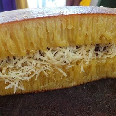 MARTABAK BANGKA ANDRE DEPAN KAWASAKI