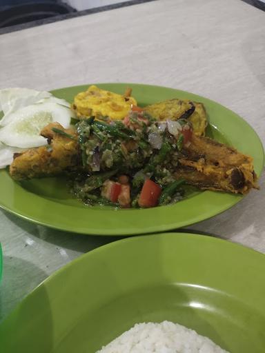 WARUNG AYAM PECAK MAMIJESS