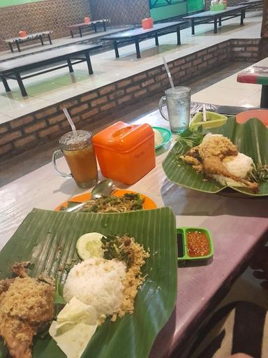 WARUNG BEBEK LUNAK BUK IYEM