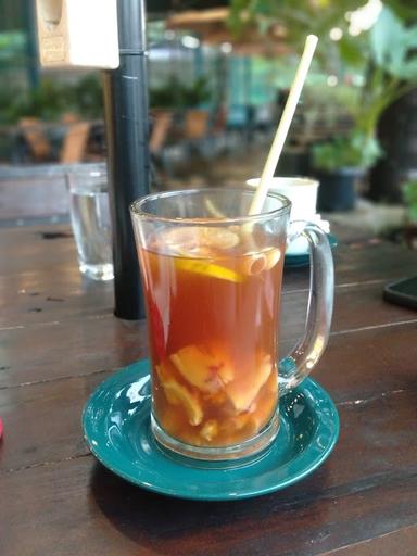 TEPIAN DANAU COFFEE