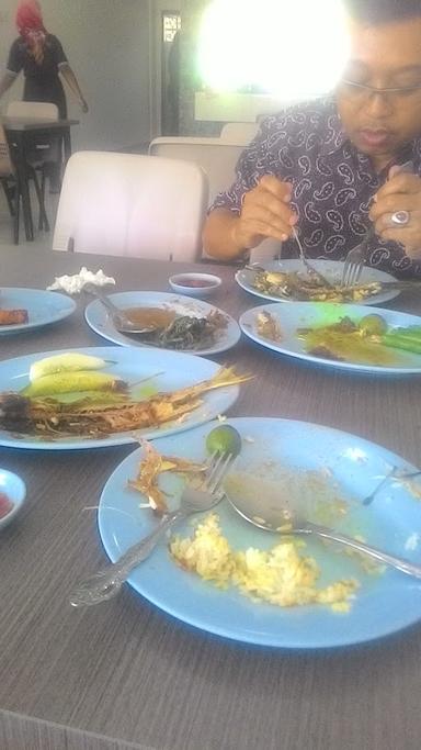 IKAN BAKAR PONDOK CIUNG 2