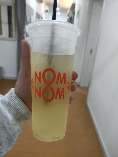 NOM NOM DRINK & TOAST BOTOLEMPANGAN