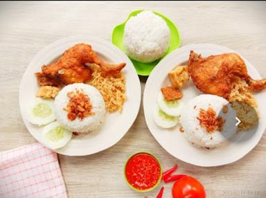 AYAM GORENG KREMES KHAS SOLO ECHO BTP