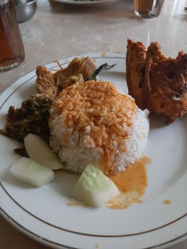 RUMAH MAKAN AURANGGA