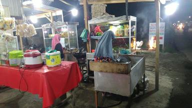 LALAPAN GUNTUR SEAFOOD DAN NASI UDUK