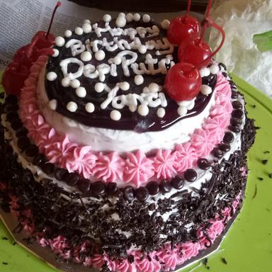 PURNAMA CAKE