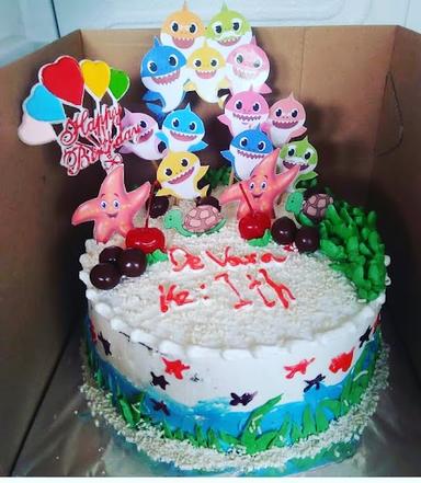 YULI CAKE BAKERY