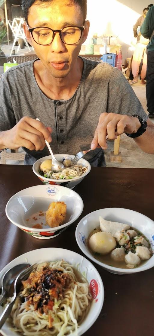 BAKSO MIE AYAM MANALAGI