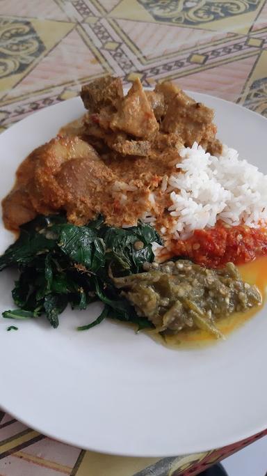 MASAKAN PADANG ANDIKA GIANYAR