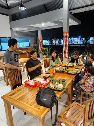 WARUNG IKAN BAKAR SANAN PADI