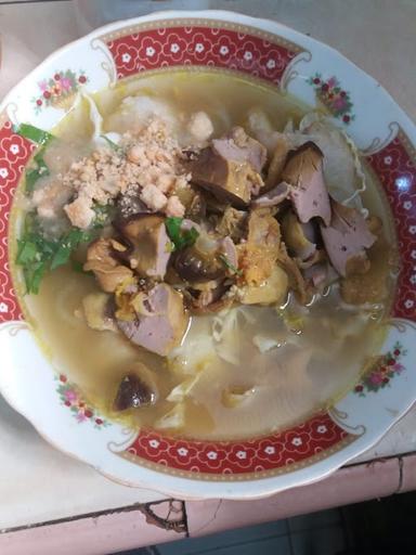 SOTO AYAM KAMPUNG CAK SOL