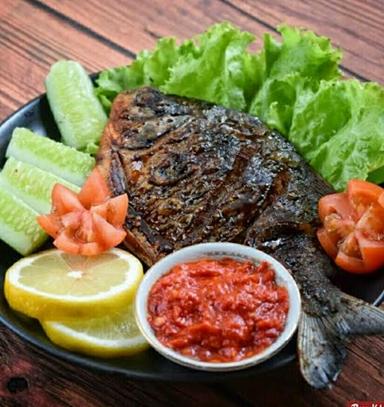 PECEL LELE LAMONGAN ( SEA FOOD ) MAS BEJO.