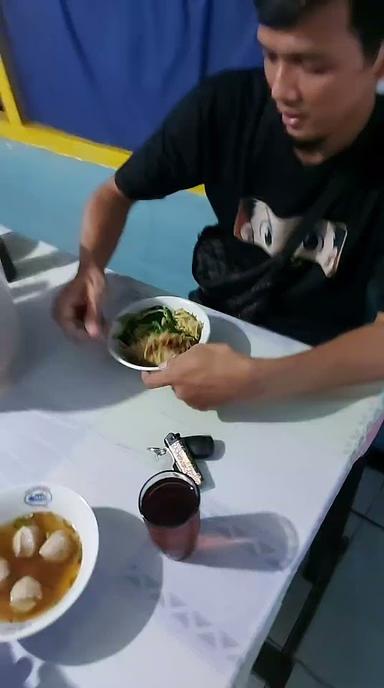 MIE AYAM BAKSO PARIMIN