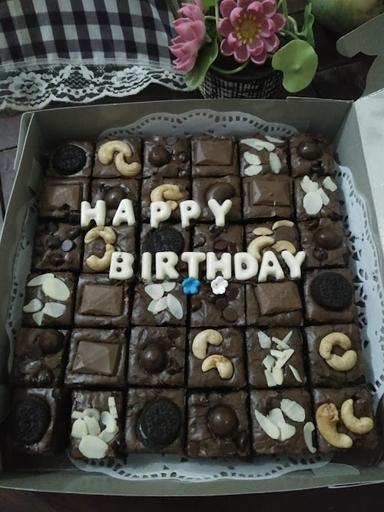 BROWNIES MAYZA CAKES&COOKIES