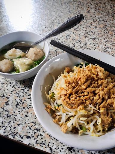 MIE AYAM BANGKA LESTARI