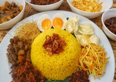 NASI KUNING MANADO ALARAJA