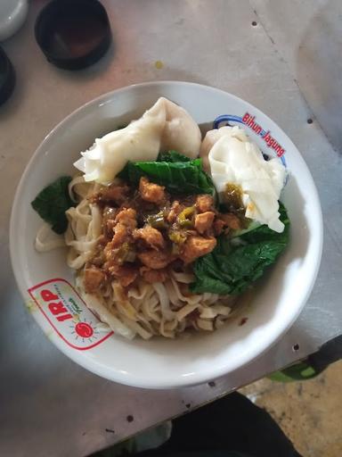 MIE AYAM GEPENG DAN SEBLAK PRASMANAN PONDOK JAJANAN