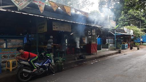 LESTARI SEAFOOD KHAS PELABUHANRATU