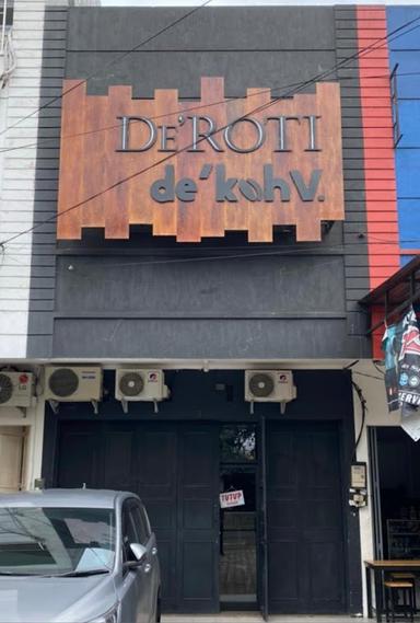 DE’ROTI & DE’KOHV