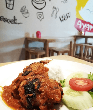 AYAM GEPREK PEJUANG