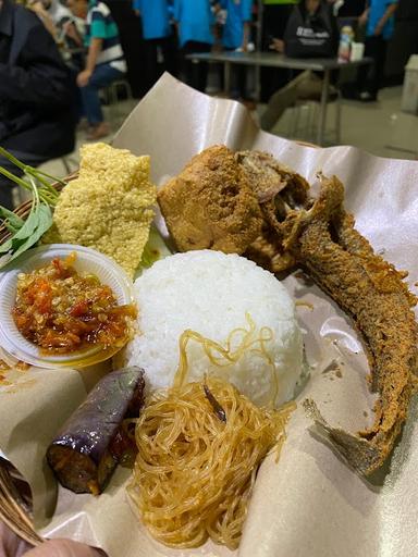 AYAM PENYET SURABAYA