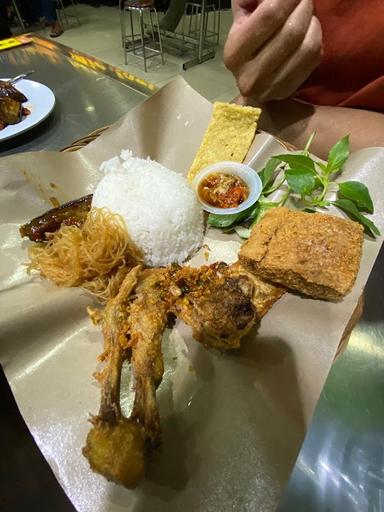 AYAM PENYET SURABAYA