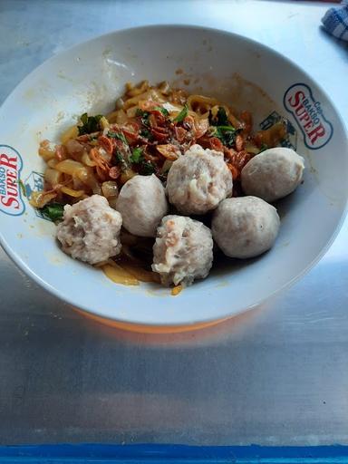 BAKSO BENING BI UTEK